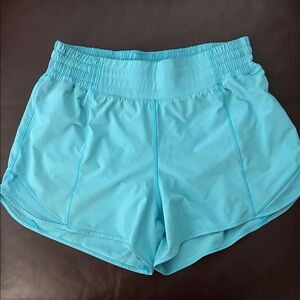 Lululemon High Rise Hotty Hots - Size 8 - 4" inseam